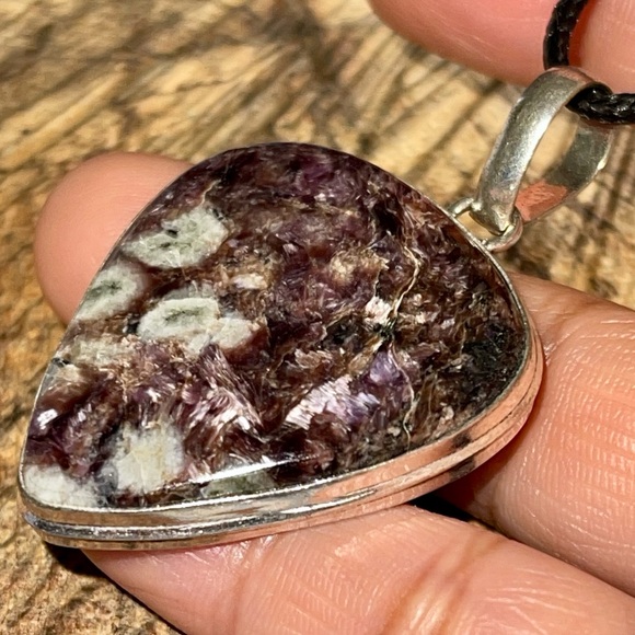 Deep Purple Chariote Pendant 2” - Picture 9 of 16